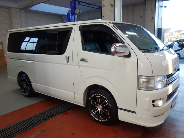 ２１年式ハイエースＶスーパーＧＬ３０００ディーセル４ＷＤ入庫致しました！！外装、内装カスタム済みになります！！