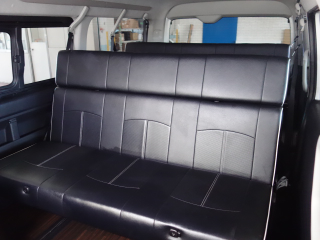 ２７年式ワゴンＧＬ２ＷＤアレンジＳＴシートアレンジ、ロングスライドレール、フルフラット専用床張り施工済みの１台入庫致しました！！