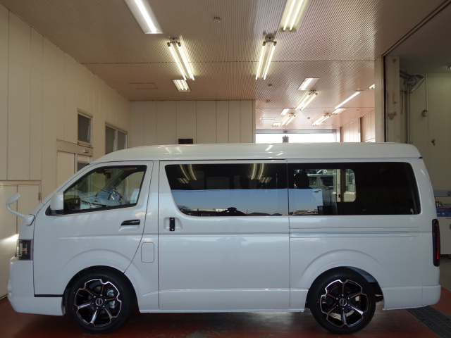 適度にローダウンされているので、普段使いやお仕事にもお使い頂ける車両となっております♪