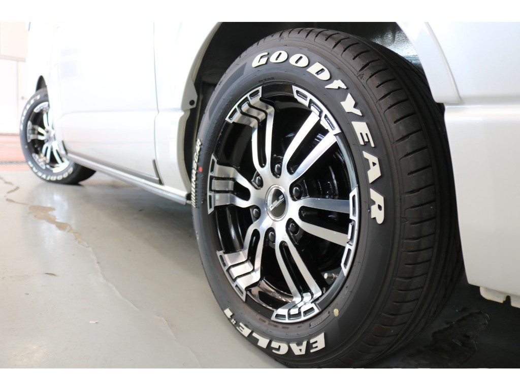 ２７年式ハイエースワゴンＧＬ４ＷＤ２７００ガソリンアレンジＳＴシートアレンジ施工ロングスライドレール搭載オリジナルパーツ多数装備済み！！