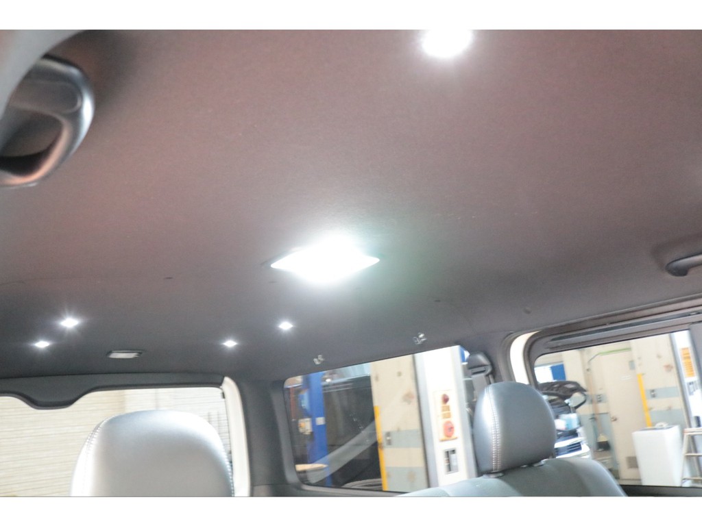 令和1年式ダークプライムⅡ２０００ガソリンモデリスタフルエアロＫＩＴ装着車両入庫致しました！！新品１７インチアルミ２インチローダウン済み！！社外パーツ多数装備済み！！