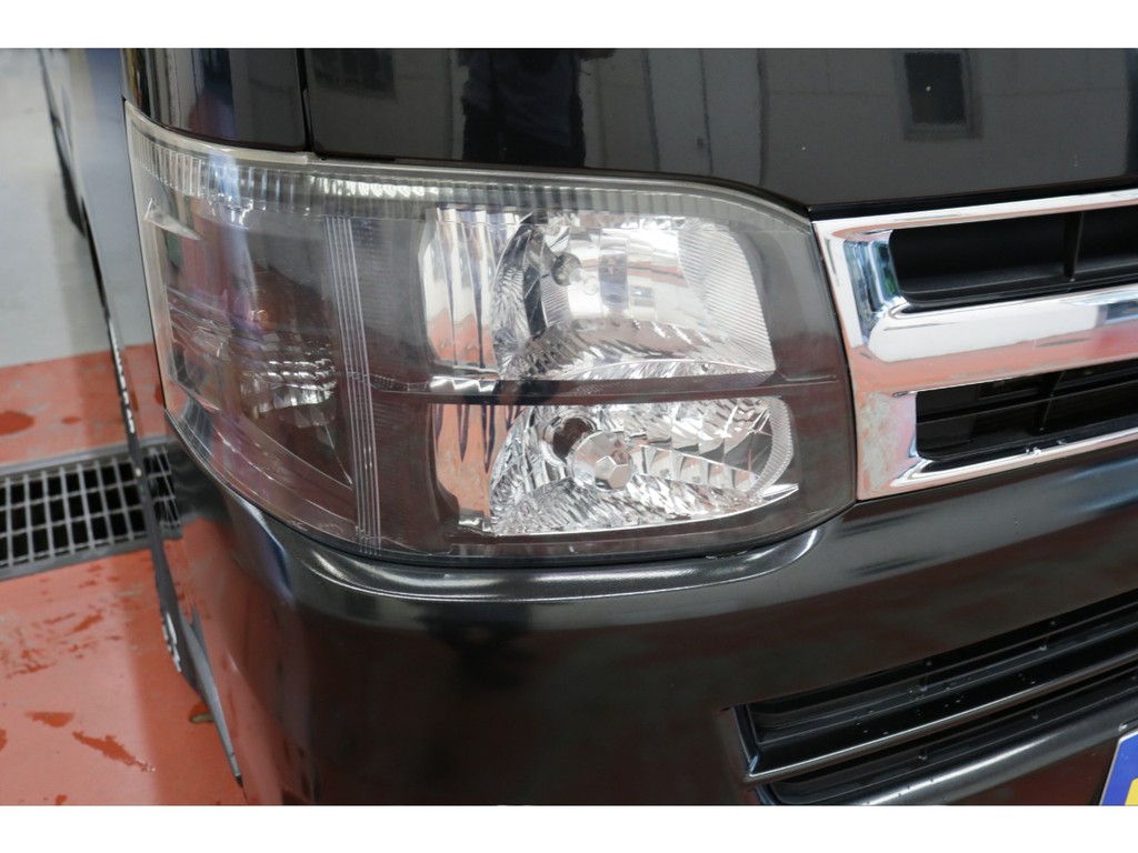 ３型後期モデルスーパーＧＬ２０００ガソリン２ＷＤブラックカスタム車両入庫！！ＥＳＳＥＸ１６インチアルミ２インチローダウン済み！！社外パーツ多数装備済み！！