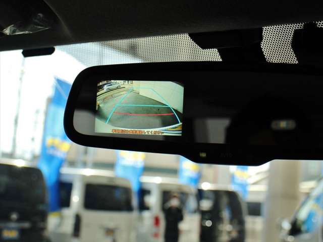 豊富な在庫でお車選び！！希少な特別仕様車や４ＷＤ、コンプリートカー、人気の高いでかナビ、地デジチューナー、サブモニター、シートカバー、パワースライドドア付の車両も多数展示！ご要望にあわせたご提案！！