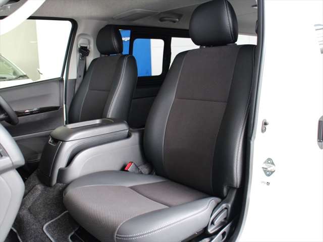 各種グレードも豊富です！ハイエース１型２型３型４型、「スーパーＧＬ」、「ＤＸ」、「グランドキャビン」、「コミューター」、「ワゴンＧＬ」など専門店ならではの品揃えで格安展示中！