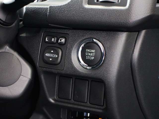 各種グレードも豊富です！ハイエース１型２型３型４型、「スーパーＧＬ」、「ＤＸ」、「グランドキャビン」、「コミューター」、「ワゴンＧＬ」など専門店ならではの品揃えで格安展示中！