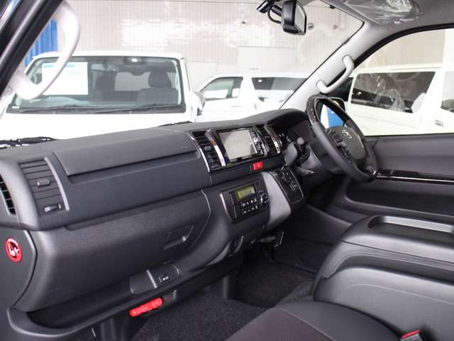 ★ハイエース＆レジアスエース最大級専門店★豊富な在庫の中から。ライフスタイルに合ったお車をご提案！！気になる燃費、お得な装備、希少な特別仕様車、カスタム、なんでもご相談ください！！