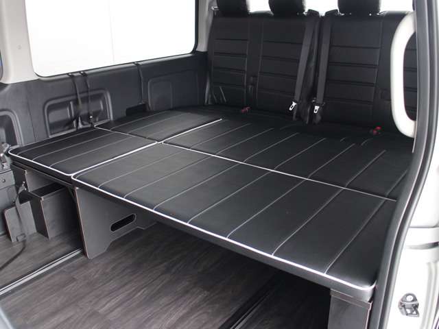 納車後のアフターサポートもお任せください！新車にはメーカー保証付き、中古車にはＦＬＥＸ安心整備保証がついております！ご納車後のカスタムのご相談も承っております！