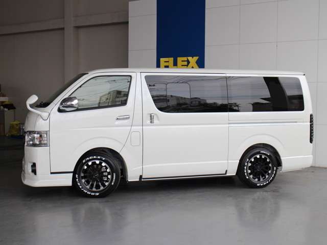 厳選の中古車は内外装は専門クリーニングスタッフにより抗菌クリーニング済みでとても綺麗です！　「ＦＬＥＸは定休日水曜！ＡＭ１０時００分～ＰＭ８時まで営業！更にお得なフェアも実施中です！