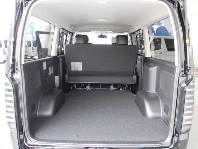 納車後のアフターサポートもお任せください！新車にはメーカー保証付き、中古車にはＦＬＥＸ安心整備保証がついております！ご納車後のカスタムのご相談も承っております！