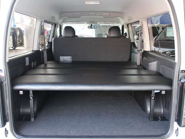カーセンサー認定も随時行ってます！ハイエース・レジアスエース車種専属の熟練メカニックによる厳しいチェックに合格した車を展示・販売！！
