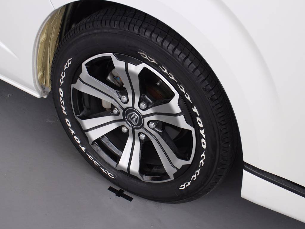 ＴＯＹＯ　Ｈ２０タイヤ・クリムソンバルベロ１７インチアルミホイール！