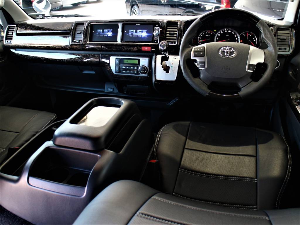 インテリアパネル！　インテリアコンビステアリング！　インテリアシフトノブ！