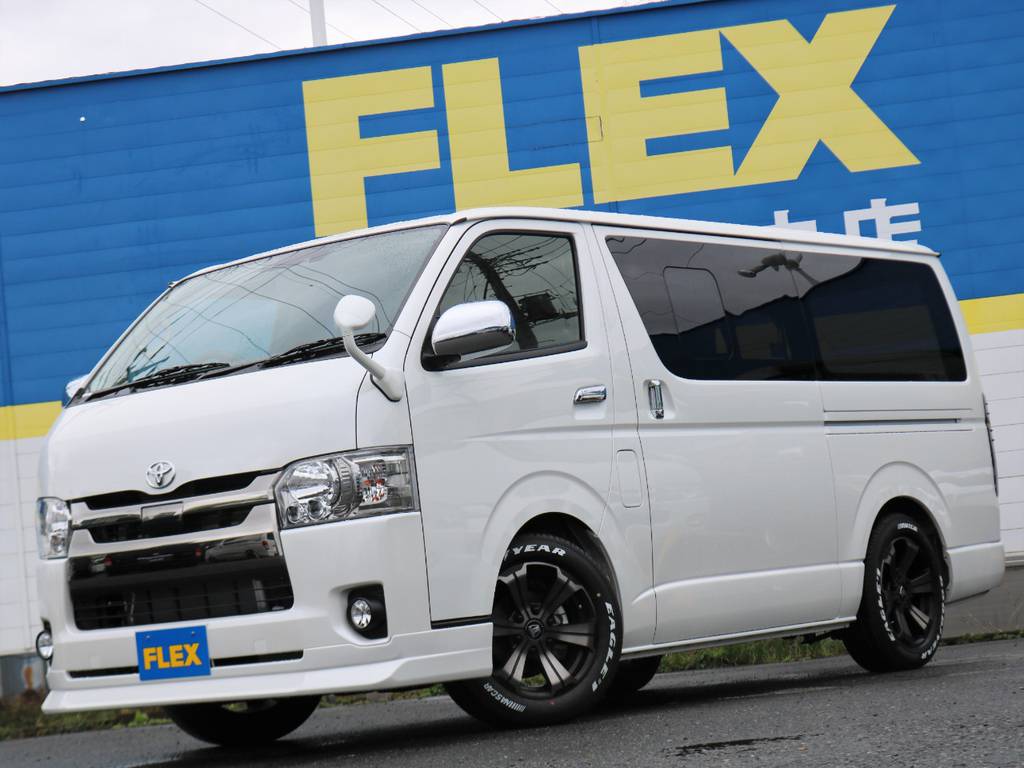 ＦＬＥＸ限定カラーバルベロ”アーバングランデ”１７インチアルミ×グッドイヤーナスカーホワイトレタータイヤの組み合わせ(^^）