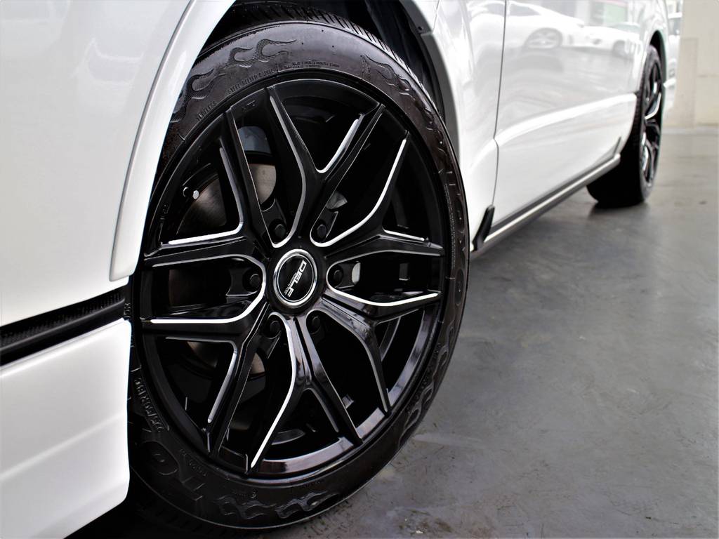 TOYO　H２０タイヤ！　DELF０１　１８インチアルミホイール！　CRSリーガルフェンダー！