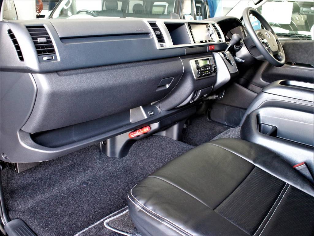 新車/新型ハイエースワゴンGL！！