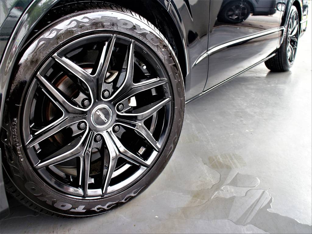 TOYO　H20タイヤ！　DELF01　18インチアルミホイール！