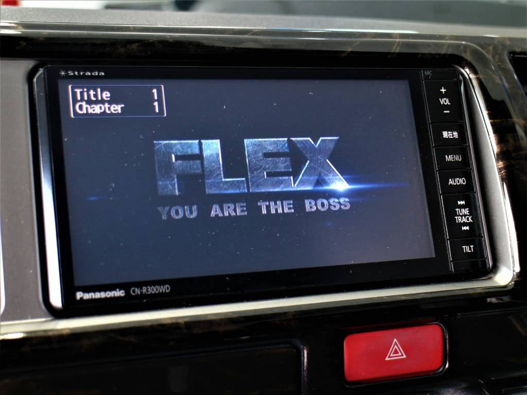 DVD再生・フルセグ・Bluetooth接続可！