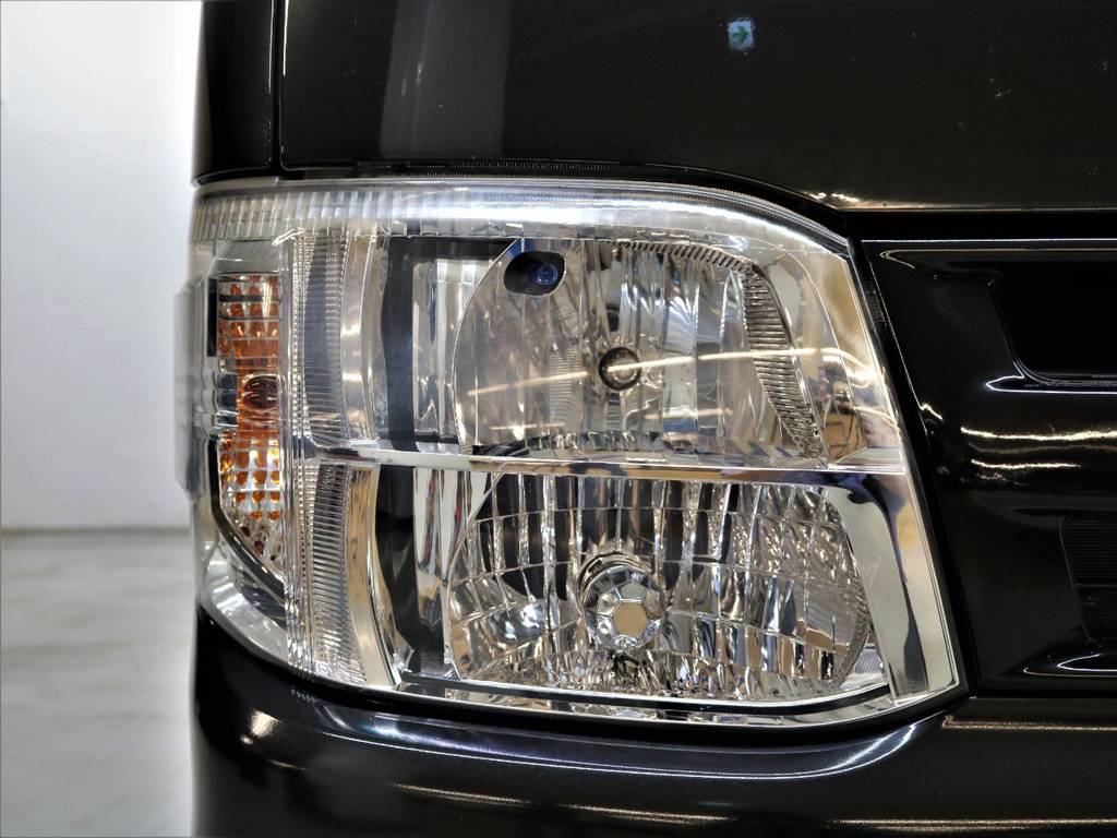 純正ディスチャージヘッドライト（HID)