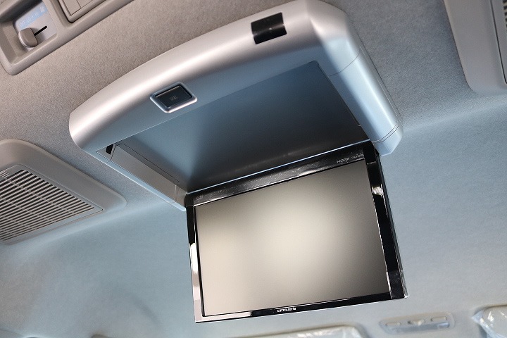 カロッツェリア後席フリップダウンモニター！