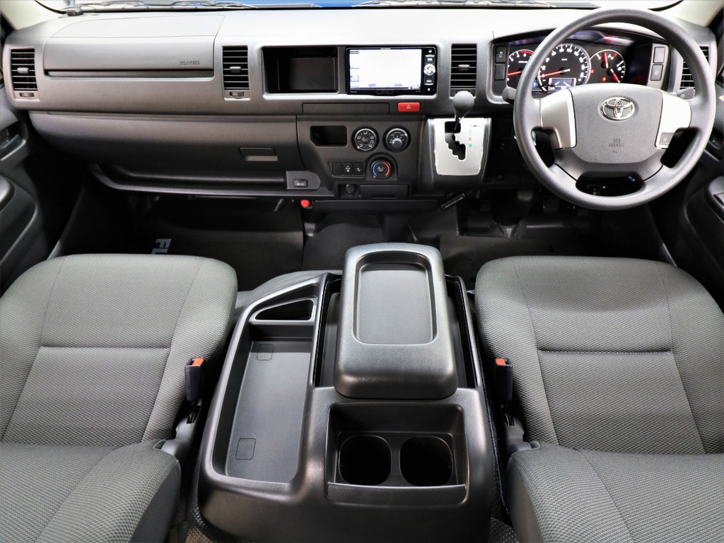 新車ハイエースＶ ４ＷＤ ＤＸ ＧＬパッケージ！