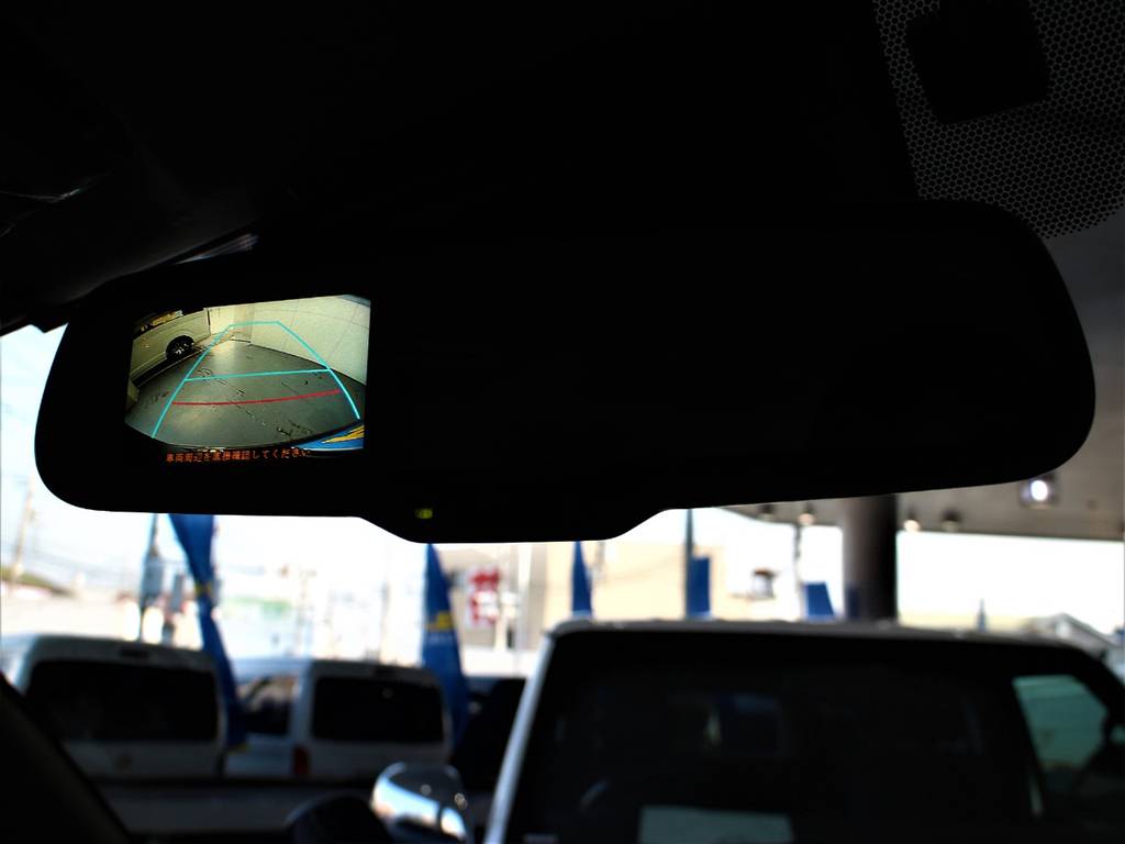 バックカメラ内臓自動防眩インナーミラー！