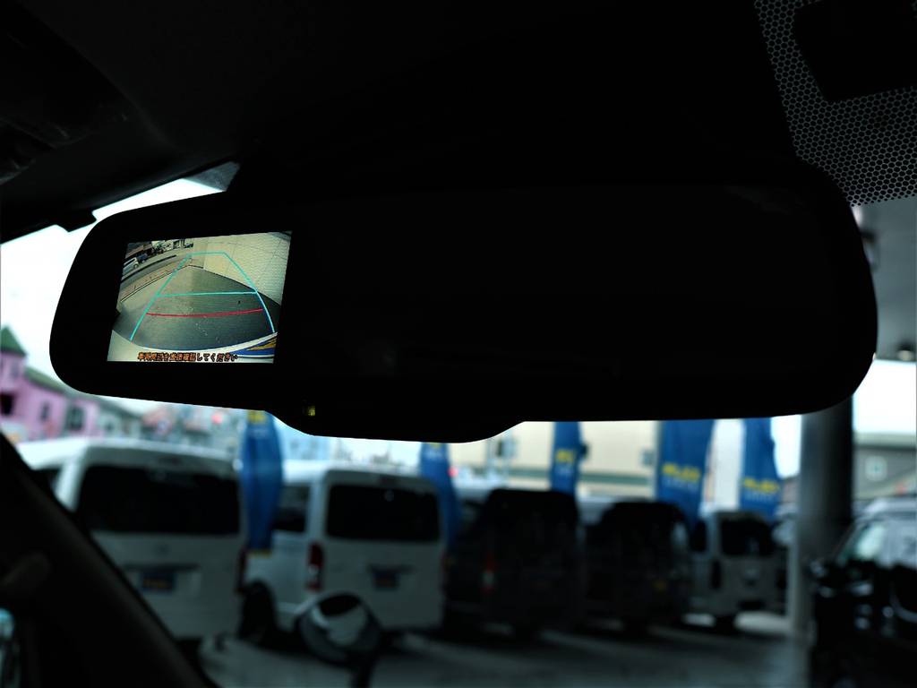 バックカメラ内臓自動防眩インナーミラー！