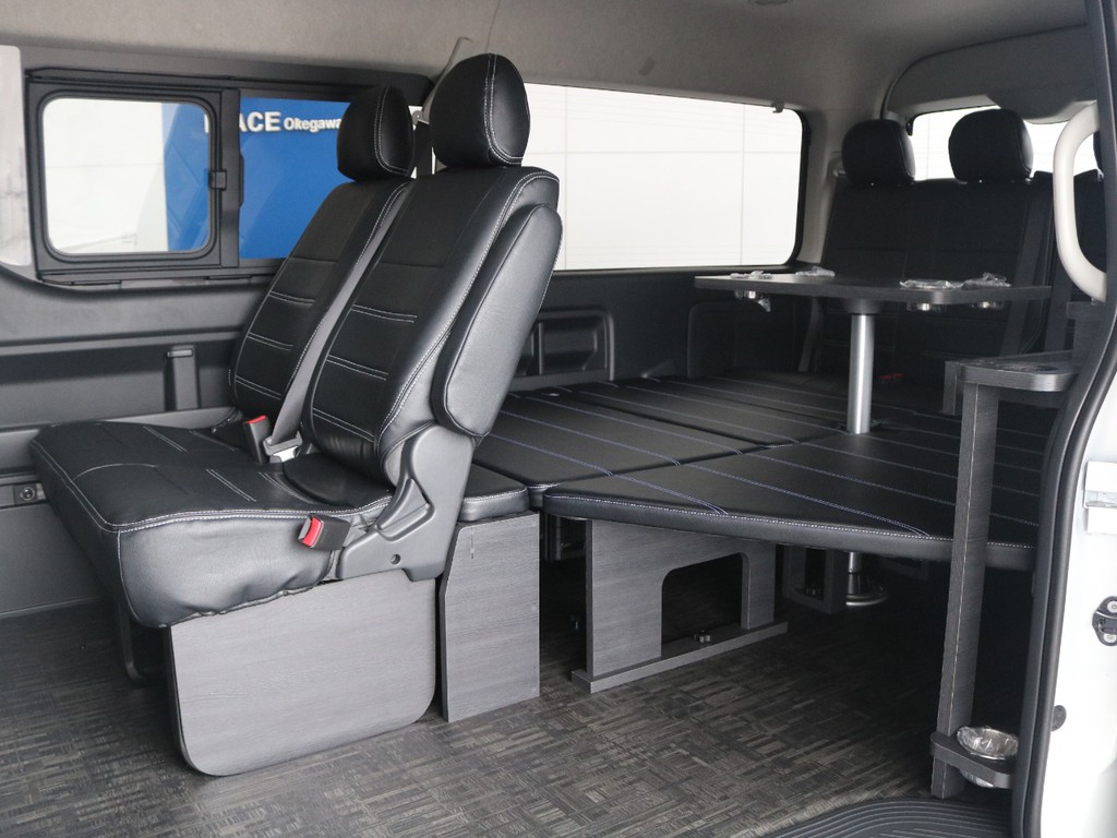 FLEXオリジナルVER1.5内装アレンジ☆車10名乗車定員はそのままに車中泊も可能なスタイル