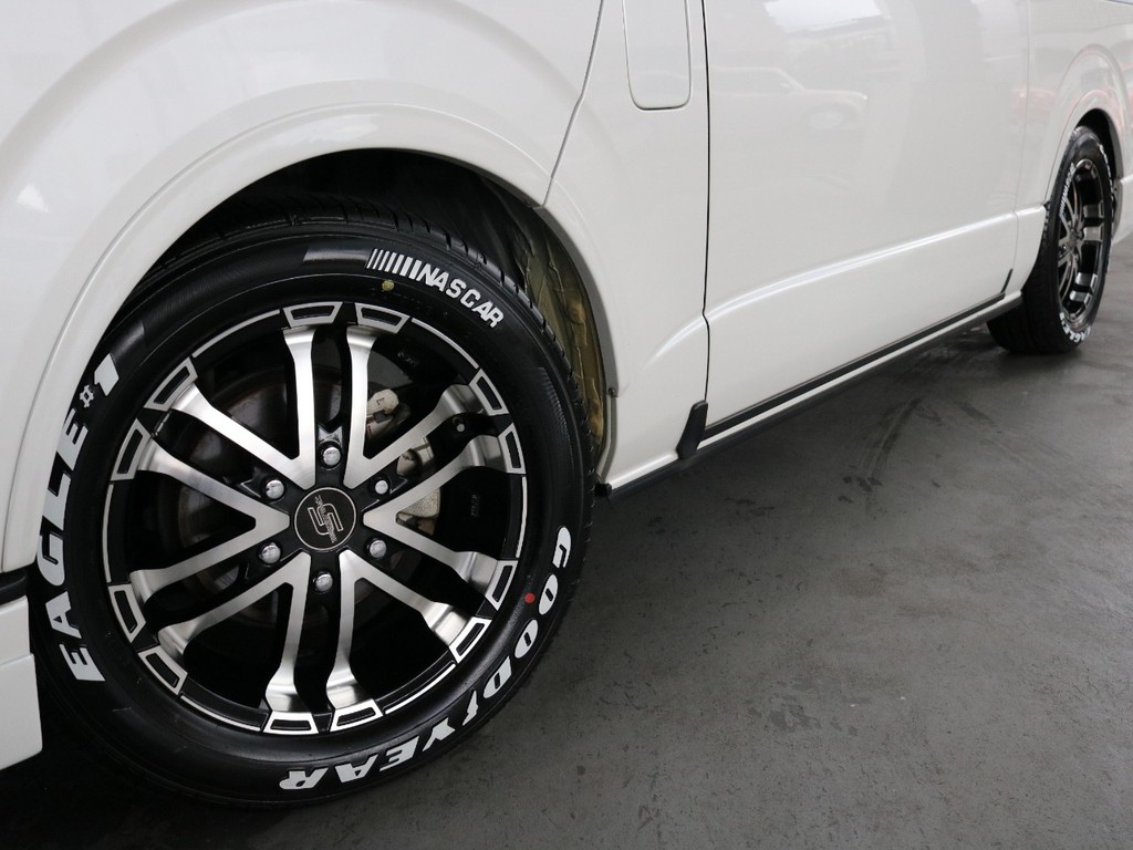 ゼロブレイク17インチアルミホイール！グッドイヤーイーグルナスカータイヤ☆