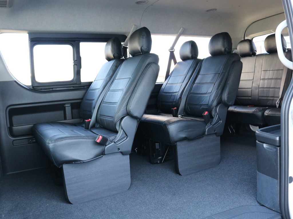 10名乗車定員☆広い車内♪