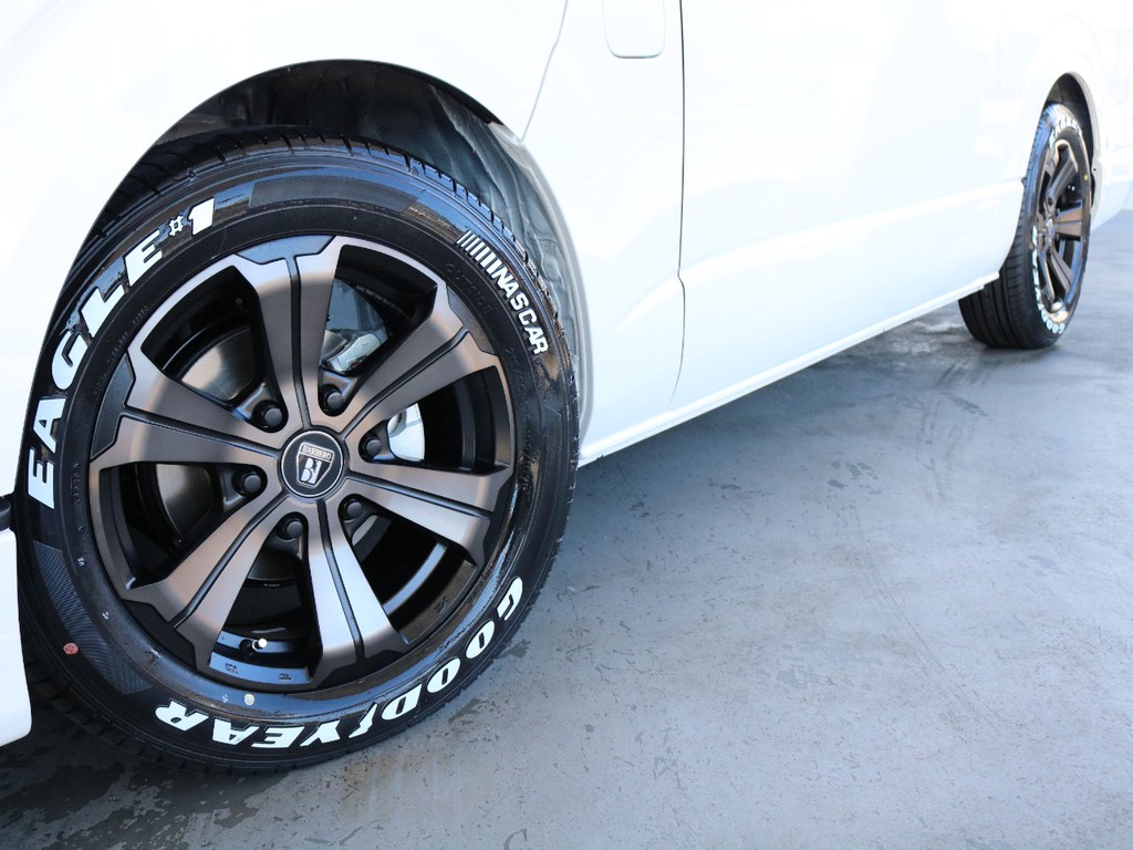 FLEXオリジナルバルベロ17インチアルミホイール☆グッドイヤーナスカータイヤ☆