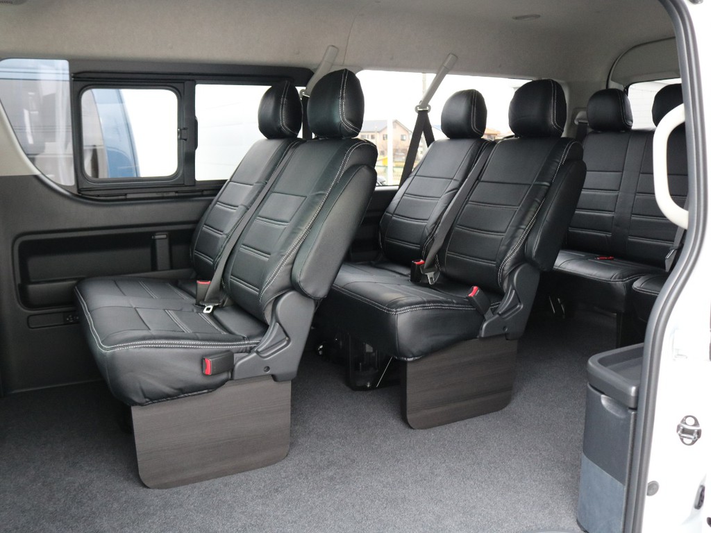 10名乗車定員☆広い車内☆