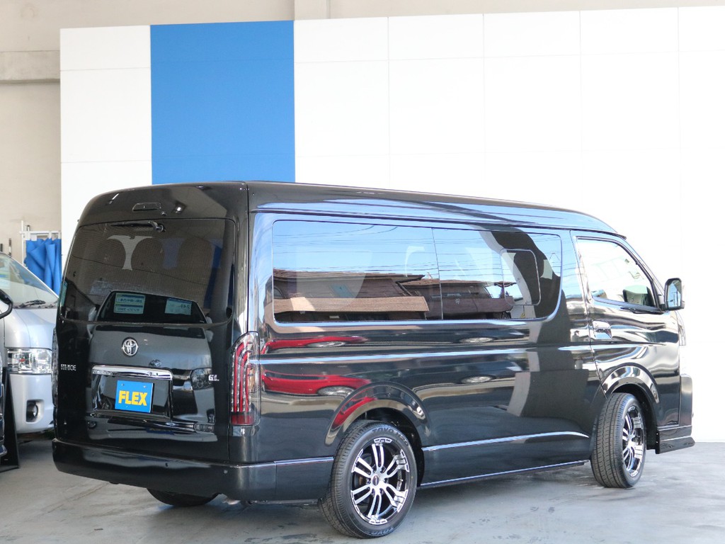 ファミリーにも大人気♪ハイエースワゴン！