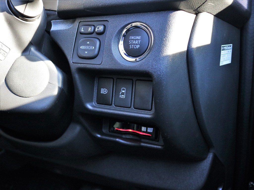 スマートキー＆プッシュスタート☆オートマチックハイビーム☆ETC☆左側オートスライドドア☆