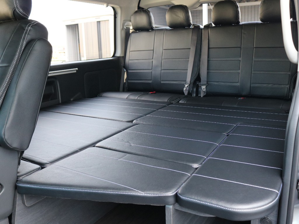 広いベッドスペース☆車中泊も可能なアレンジです♪