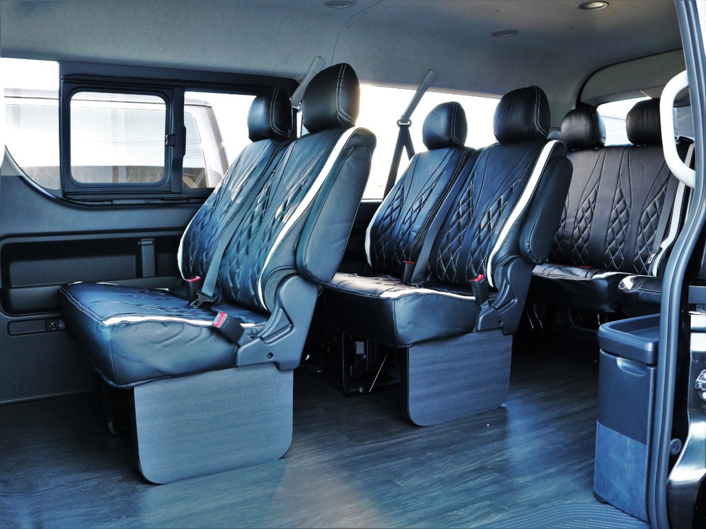 フローリング施工済み☆サイドパネルで高級感たっぷり♪