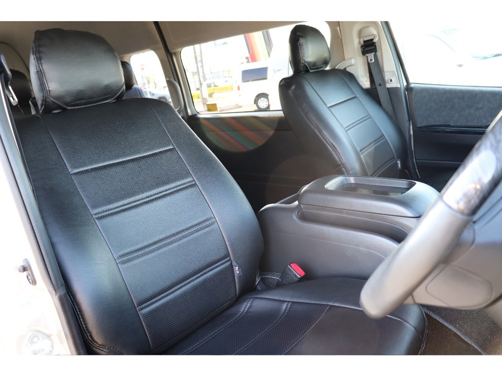 全席にシートカバーを完備！