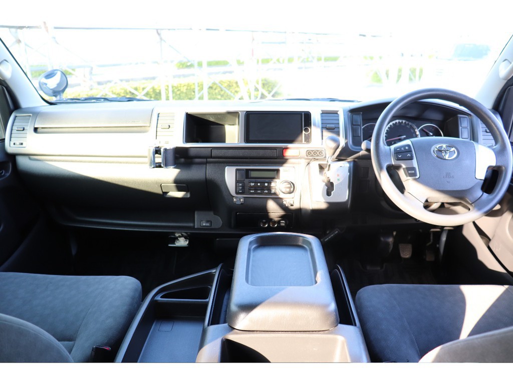 シンプルで機能的なキャビン！