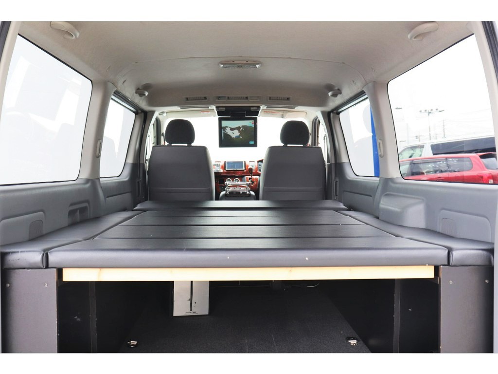 もちろん納車前にも点検整備を行い、オイル類や消耗品の交換を行います！また最終仕上げを行いご納車をさせていただきます！