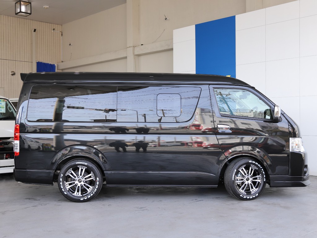 小窓付きで空気の入れ替え楽々♪