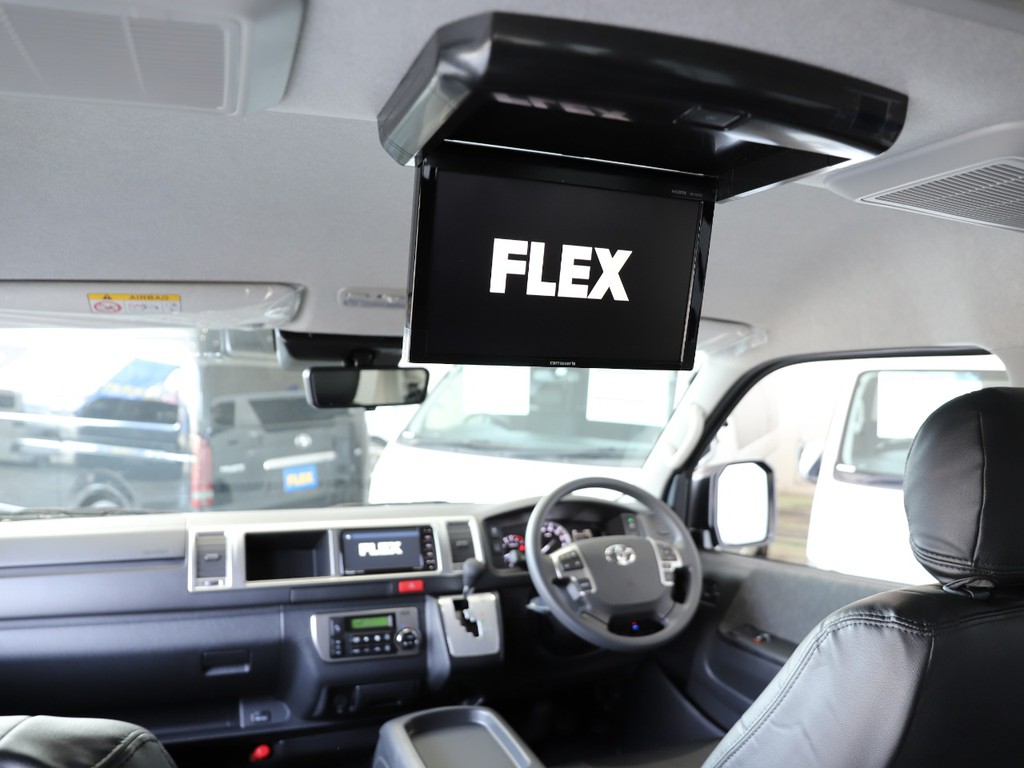 カロッツェリアフリップダウンモニター付き♪