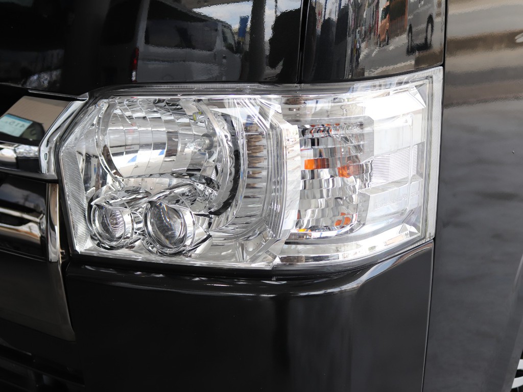 LEDヘッドライトで夜間も明るく安心の走行を実現☆