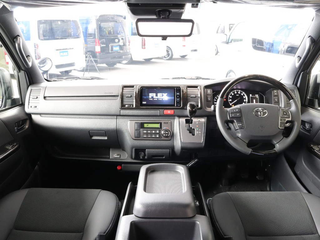 特別仕様車のお車でもあるので、内装は特別仕様になっております！！