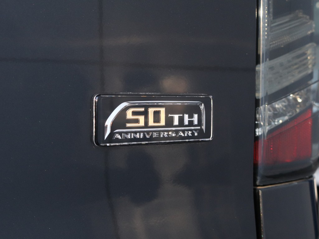 50周年記念のプレートも取り付けられております☆