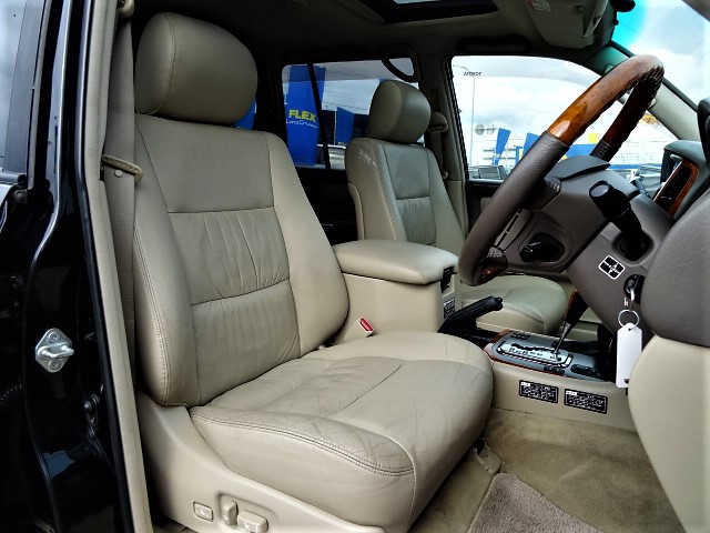 運転席側シート☆