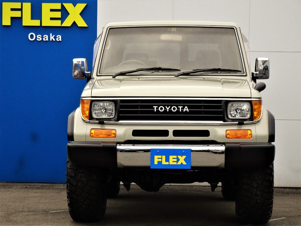 デザートカーキ×マットブラック×オレンジレンズ×メッキのバランスが非常に良いです！！