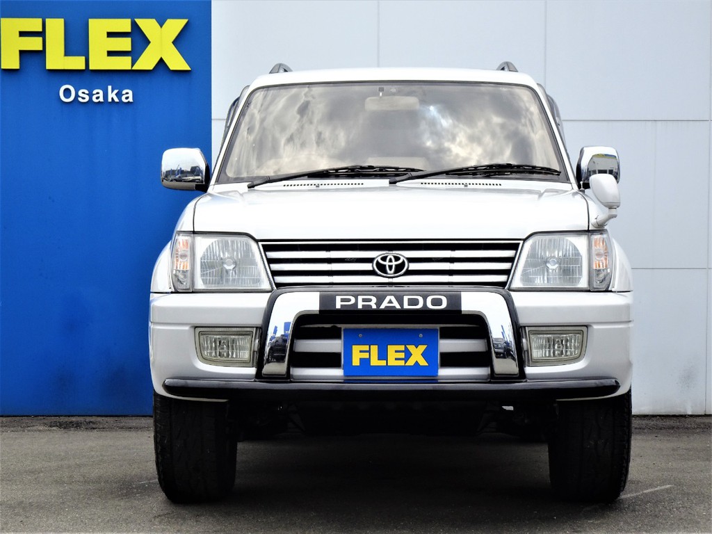 シンプルなフロントフェイス。