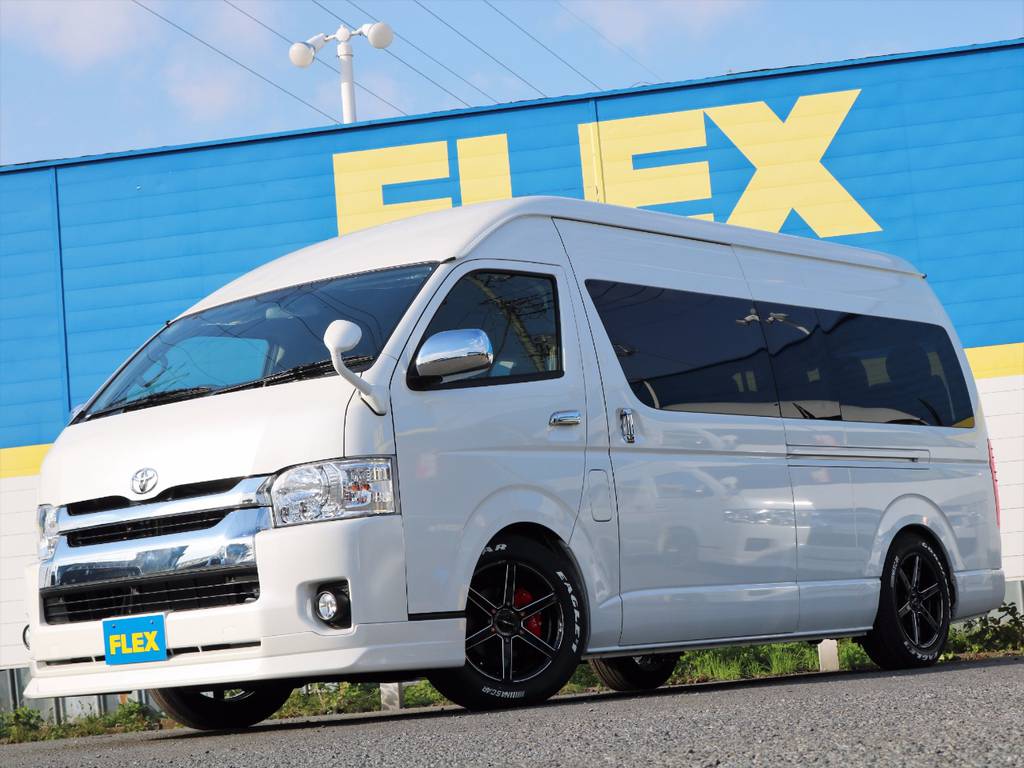 FLEXオリジナルDelfino Lineフロントスポイラー、４１５コブラバッドルッカーＡＷ＆ナスカータイヤ