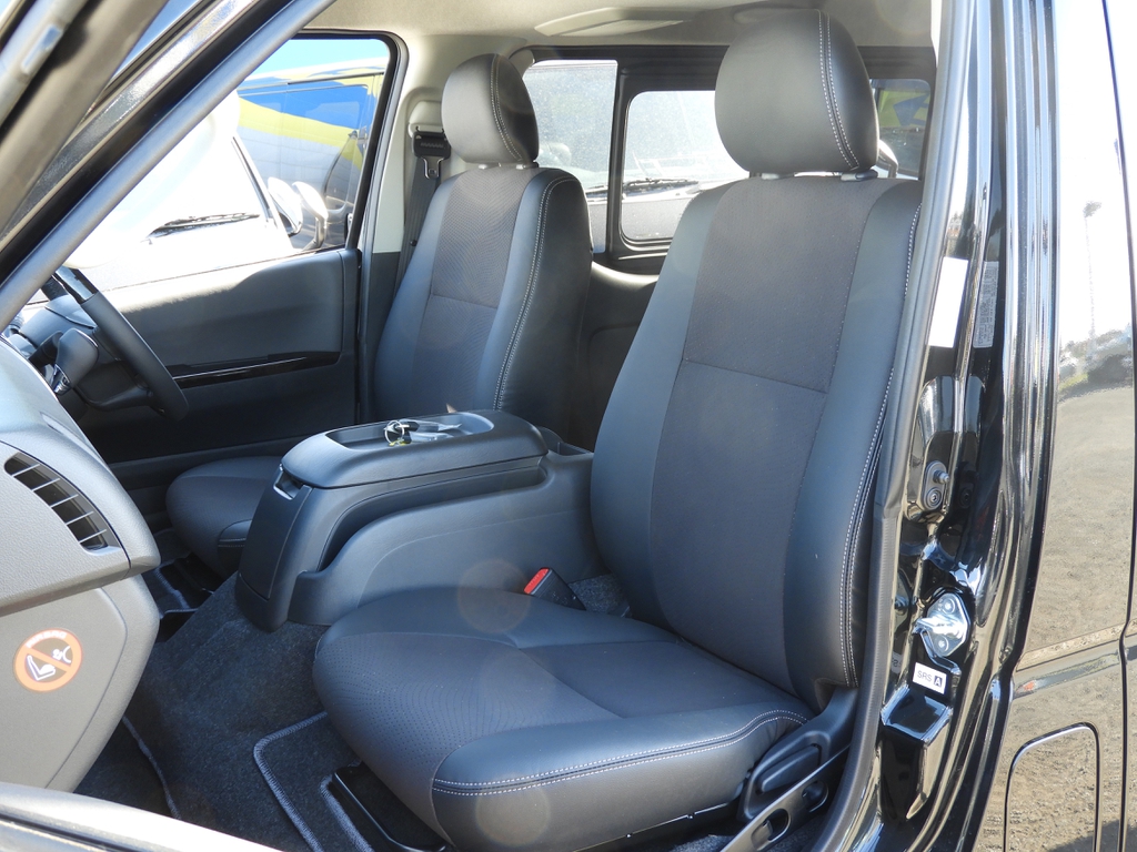 新車カスタムコンプリート！人気のカスタムアイテム満載でお届けいたします！追加カスタムもお気軽にご相談ください！