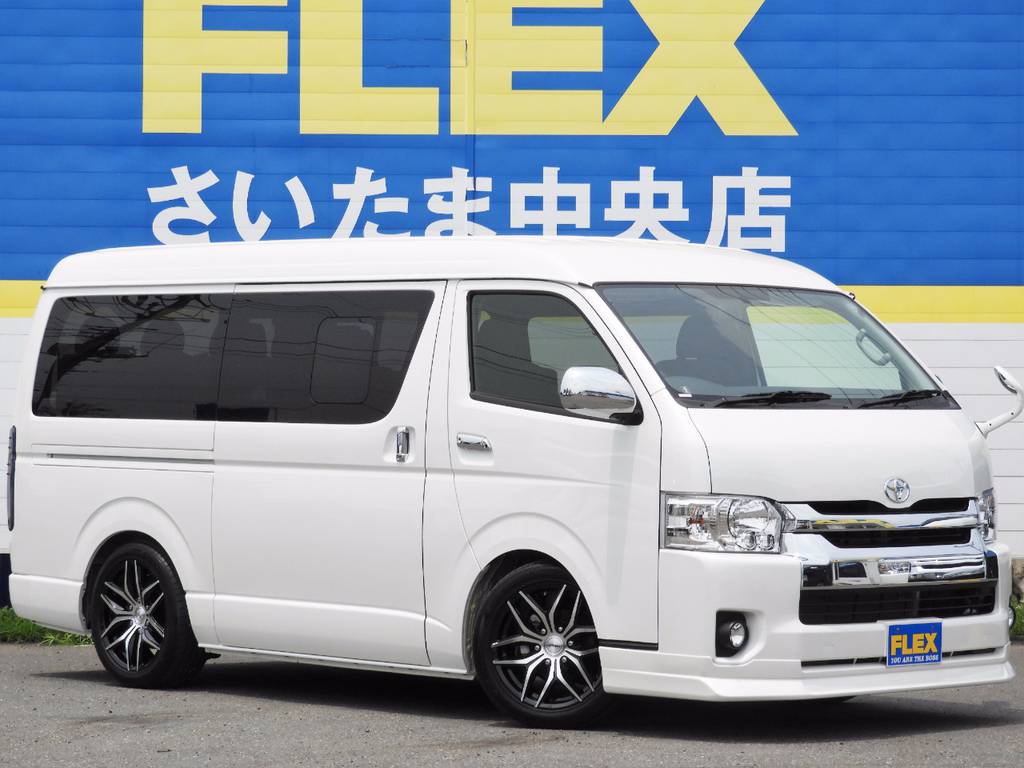 ”ファイン・テック・ツアラー”専用装備「両側スライドドア（片側電動）」が備わります！