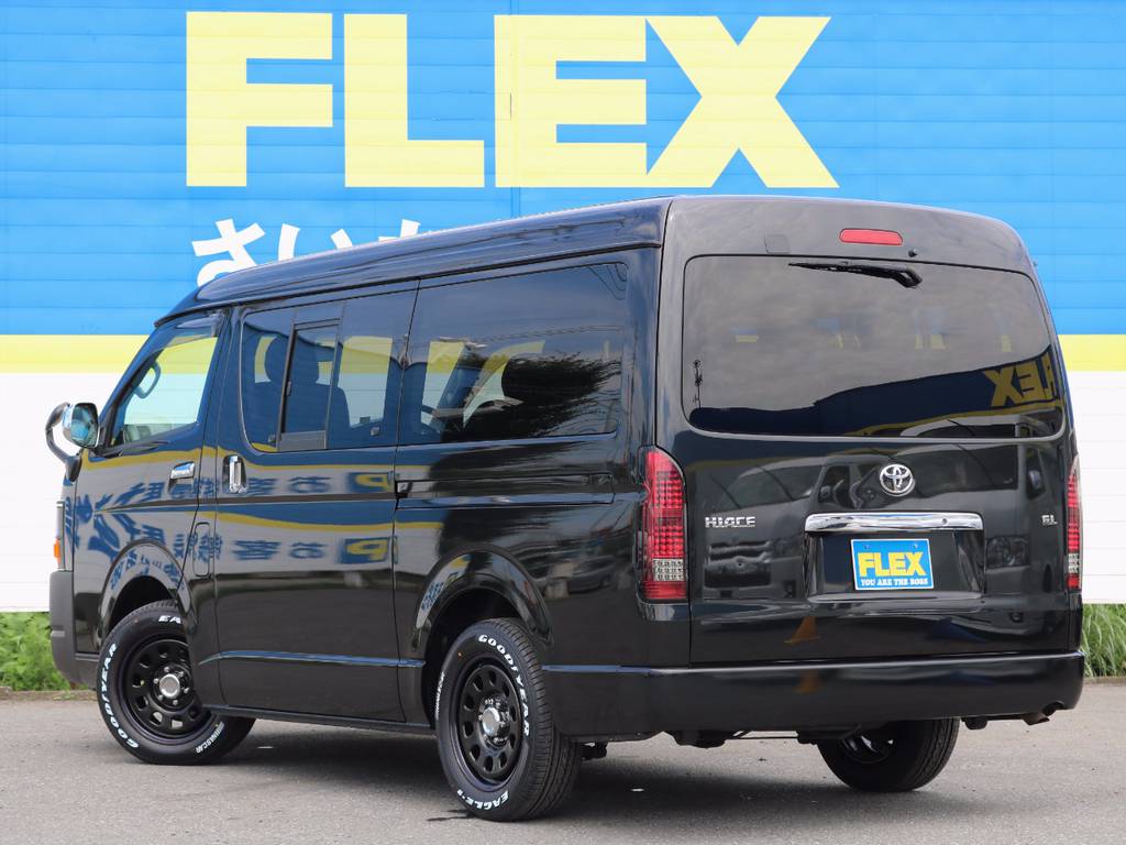 アメ車感覚のスタイルながら安心のトヨタ　ハイエース！